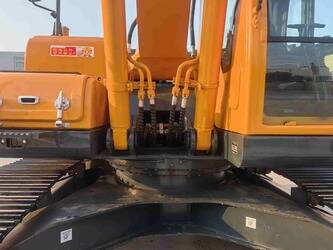 2022-hyundai-r220-9-1402691-44816053