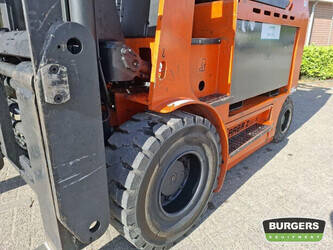 2002-carer-z65k-44816503