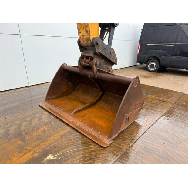 2018 Hyundai HX235LCR-44816536