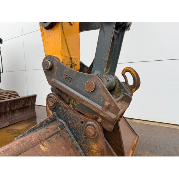 2018 Hyundai HX235LCR-44816538