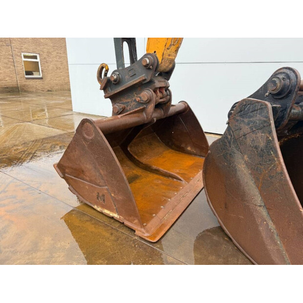 2018 Hyundai HX235LCR-44816541