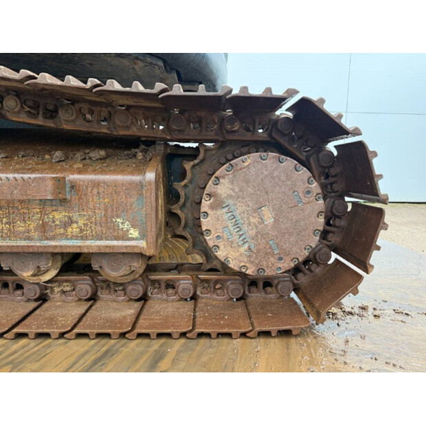 2018 Hyundai HX235LCR-44816549