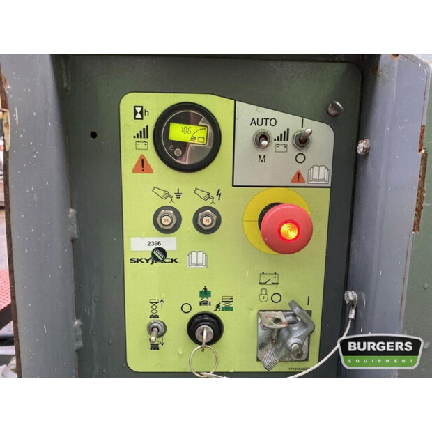 2018 SkyJack SJ6832RTE-44816749