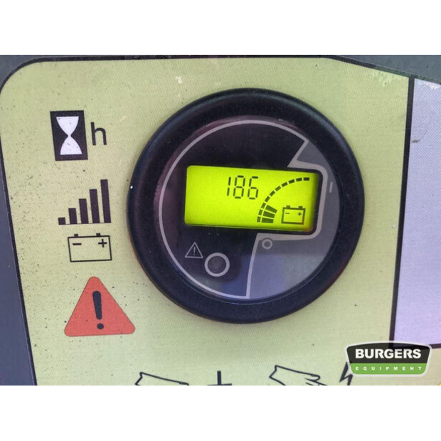 2018 SkyJack SJ6832RTE-44816750