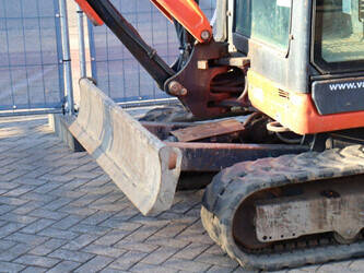 2016-kubota-u27-4-1402711-44816784