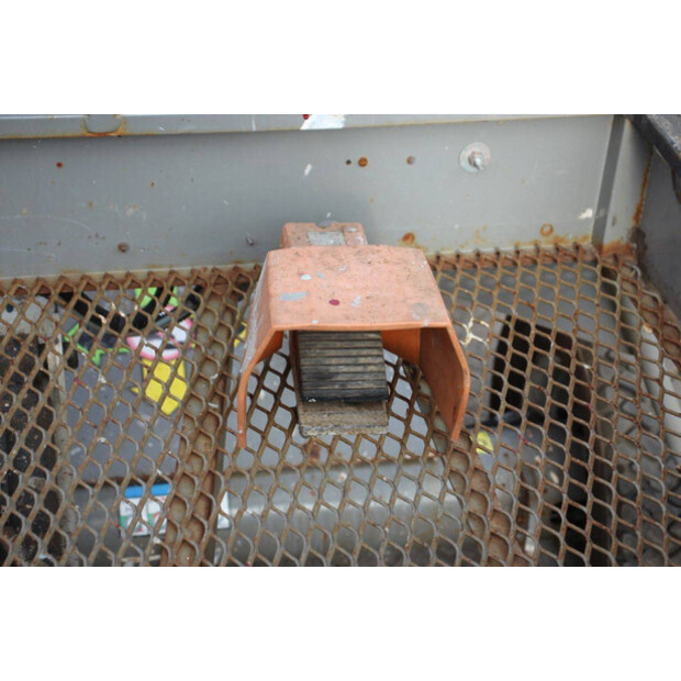 2015 Niftylift HR12-44817294