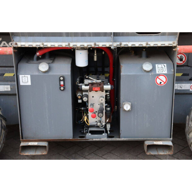 2015 SkyJack SJ6826RT-44817385