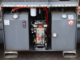 2015-skyjack-sj6826rt-1402723-44817385