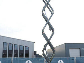 2015-skyjack-sj6826rt-1402723-44817397