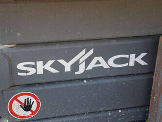 2015-skyjack-sj6832rt-1402725-44817499