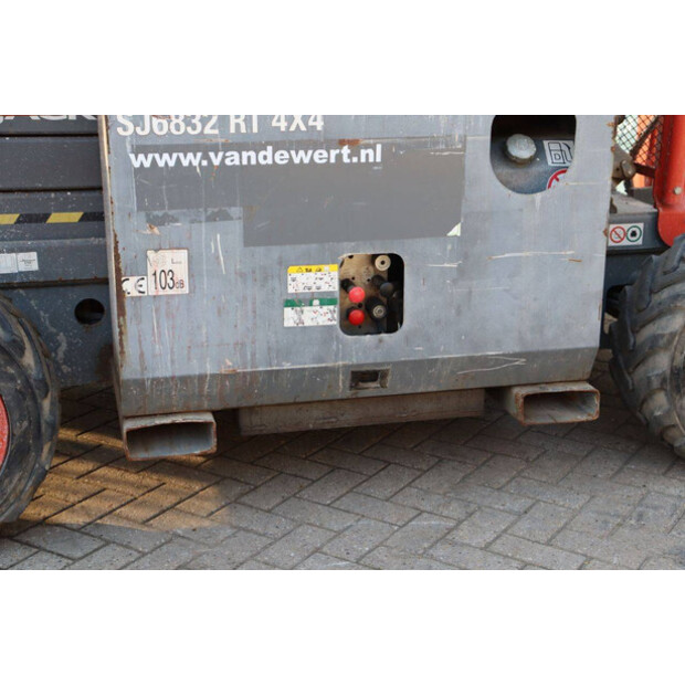 2015 سكايجاك SJ6832RT-44817502