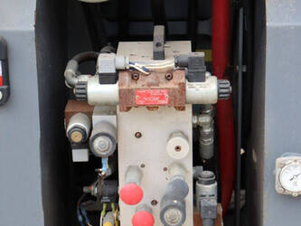 2015-skyjack-sj6832-rt-1402726-44817571