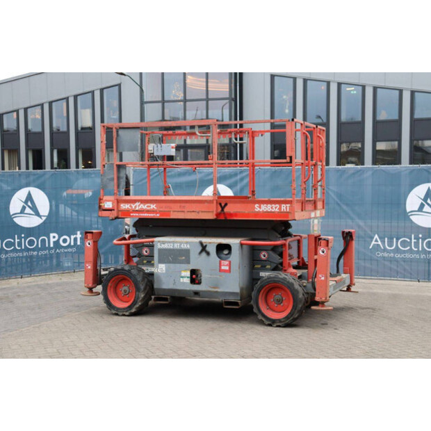 2015 سكايجاك SJ6832RT-44817612