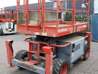 2015-skyjack-sj6832rt-1402728-44817615