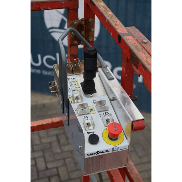 2015 سكايجاك SJ6832RT-44817637