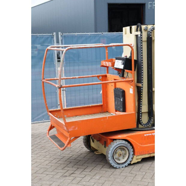 2010 جيه ال جي TOUCAN 800 A-44817658