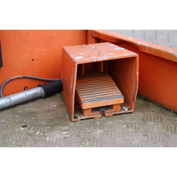 2010 جيه ال جي TOUCAN 800 A-44817660