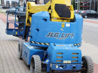 2007-jlg-m400ajpn-1402730-44817685