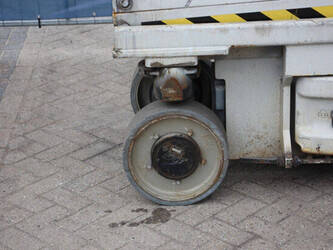 2006-jlg-2030es-1402733-44817780