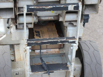 2006-jlg-2030es-1402733-44817787