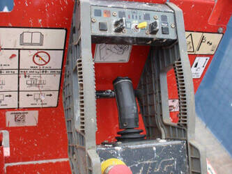 2016-jlg-2032es-1402734-44817815