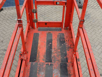 2013-genie-gs-2032-1402735-44817845