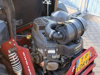 2018-ferris-zeroturn-is2100z-1402741-44818027