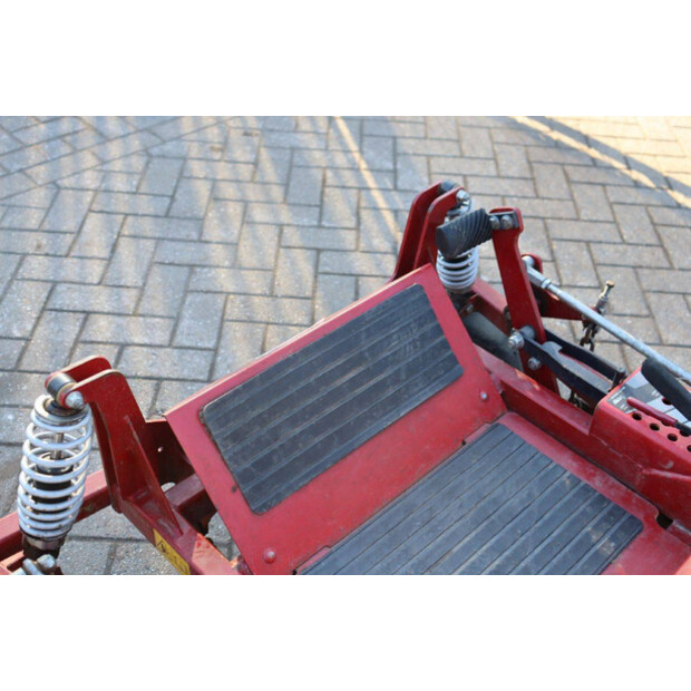 2018 Ferris Zeroturn IS2100z-44818033