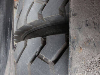 2001-svetruck-1060-30-1402744-44818104