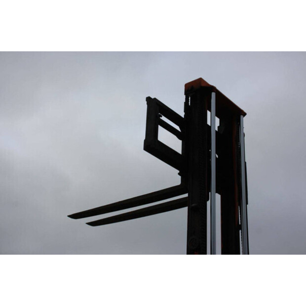 2001 Svetruck 1060-30-44818126