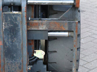 2013-fenwick-linde-h30d-02-1402747-44818231