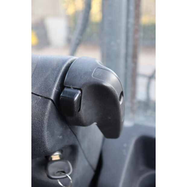 2013 Fenwick-Linde H30D-02-44818256