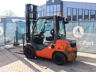 2012-toyota-02-8fdf30-1402755-44818551