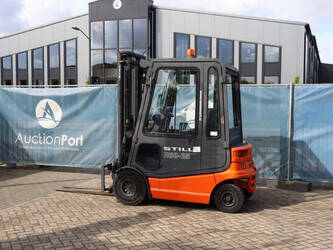 2000-still-r60-25-1402771-44819235