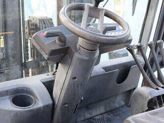 2000-still-r60-25-1402771-44819250