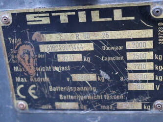 2000-still-r60-25-1402771-44819255