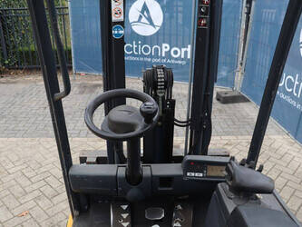 2011-jungheinrich-efg216k-1402772-44819278