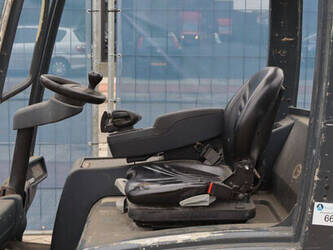 2011-jungheinrich-efg216k-1402772-44819279