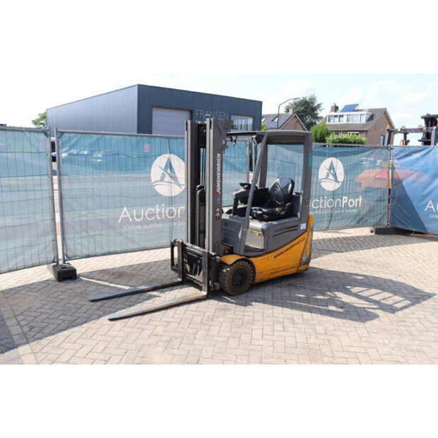 2016 Jungheinrich EFG215-44819446