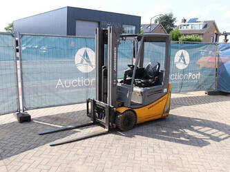 2016-jungheinrich-efg215-1402776-44819446