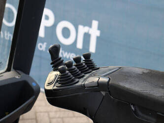 2013-fenwick-linde-h25t-02-1402786-44819874