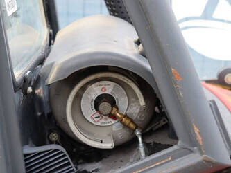 2013-fenwick-linde-h25t-02-1402786-44819885