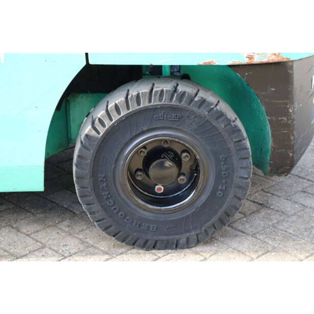 2010 MITSUBISHI FG35N-44819999