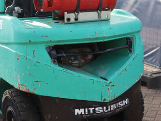 2010-mitsubishi-fg35n-1402789-44820001