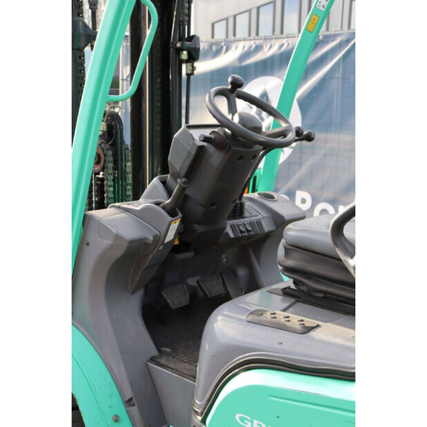 2010 MITSUBISHI FG35N-44820013