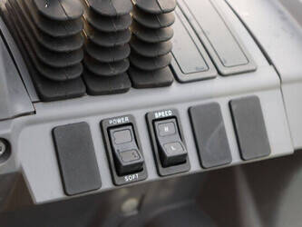 2010-mitsubishi-fg35n-1402789-44820017