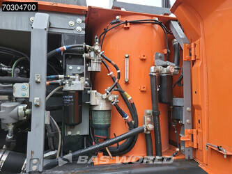 2018-hitachi-zx300lc-6-1402795-44820256