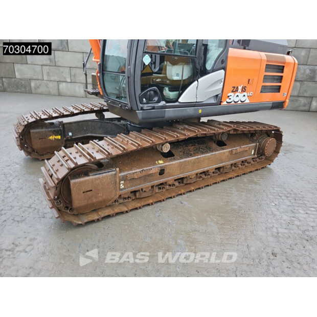 2018 Hitachi ZX300LC-6-44820259