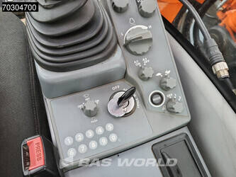 2018-hitachi-zx300lc-6-1402795-44820268