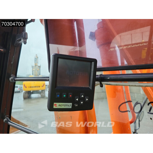 2018 Hitachi ZX300LC-6-44820270